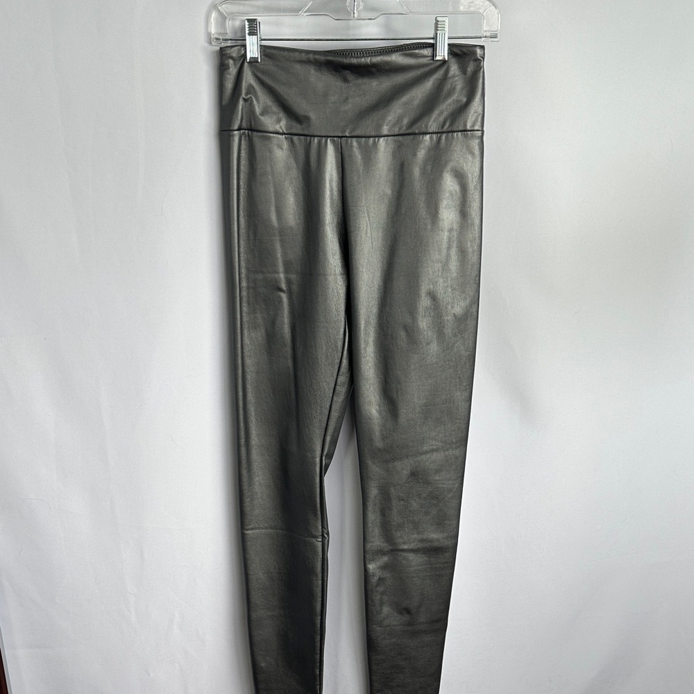 Suzy Silver Leggings Women’s Size S New With Tags Metallic Stretch